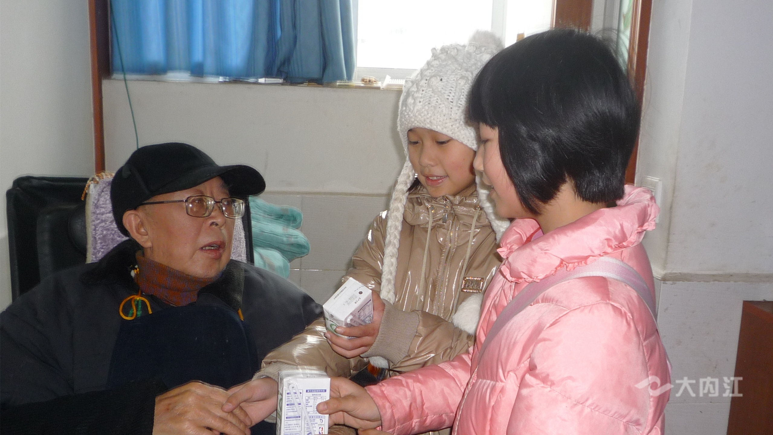 281877_1615428243864649.jpg 5.jpg