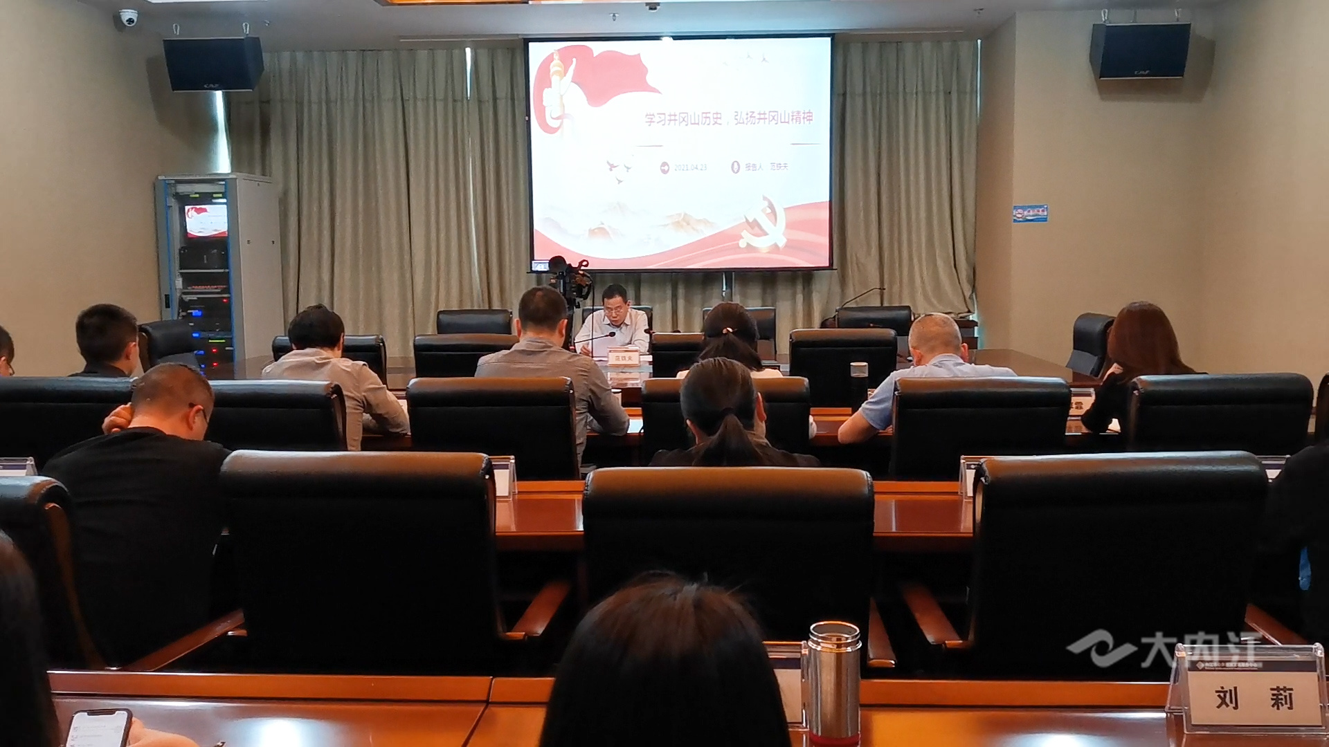 282035_1619167340247755.jpg 32.jpg