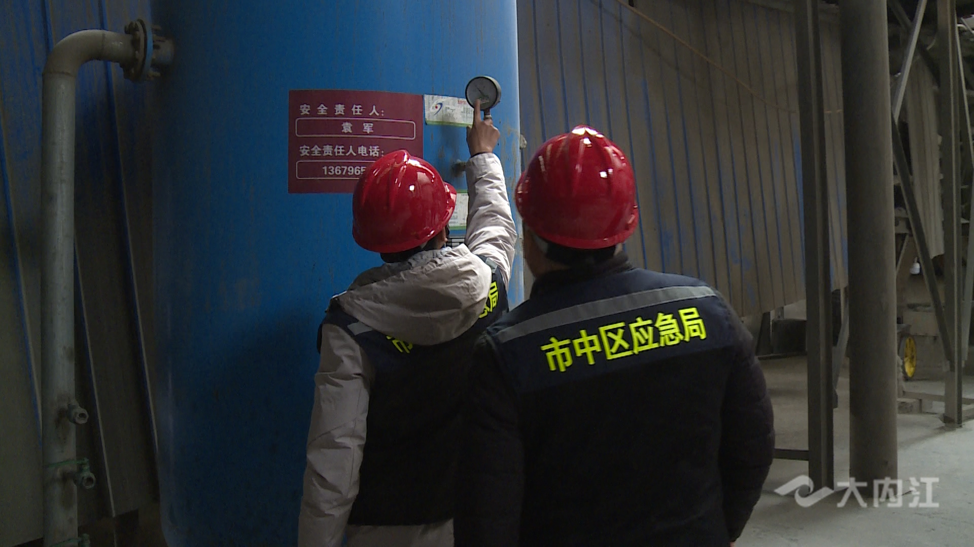 286258_1640327165589139.jpg D.00_00_05_11.Still080.jpg