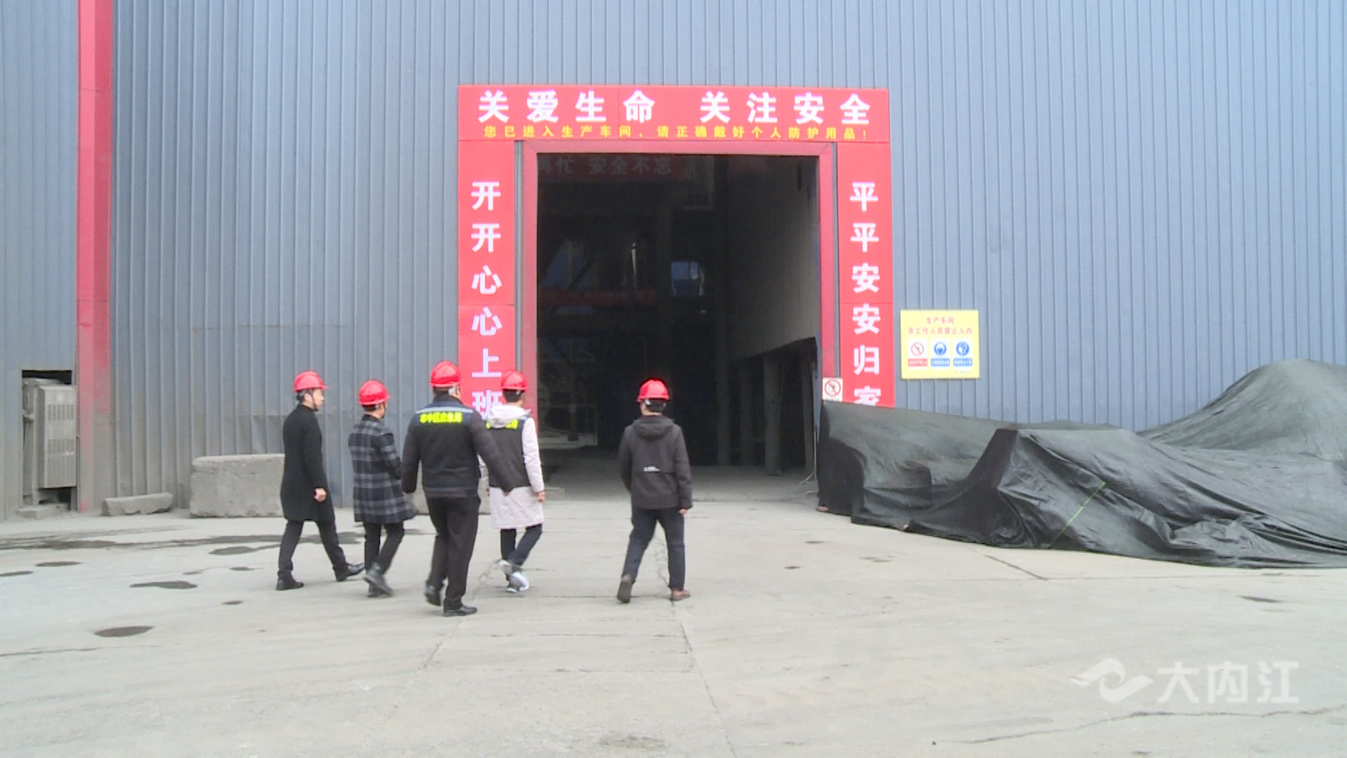 286258_1640327177483728.jpg D.00_00_00_23.Still079.jpg