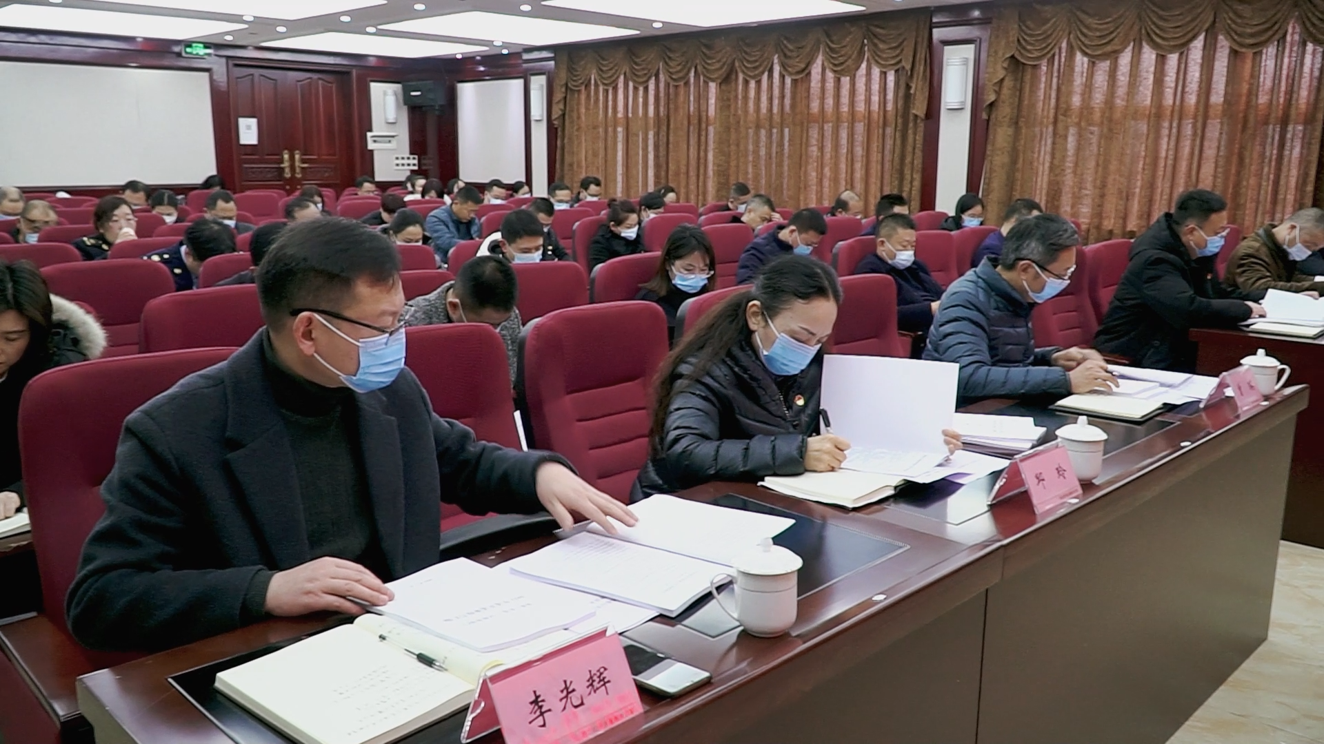 序列 01.00_08_10_06.Still008.bmp